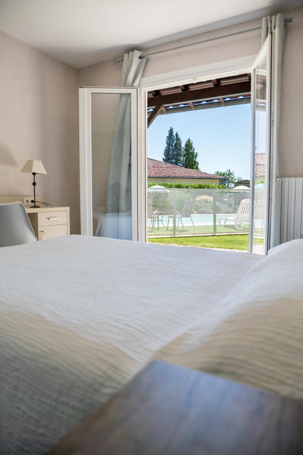 Le Relais Des Tuileries Otel Sereilhac Dış mekan fotoğraf