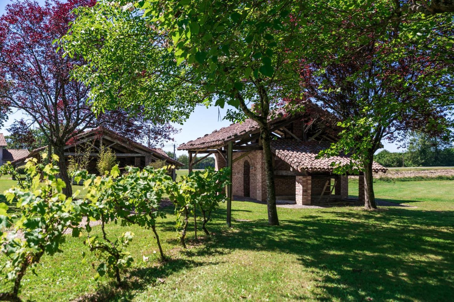 Le Relais Des Tuileries Otel Sereilhac Dış mekan fotoğraf