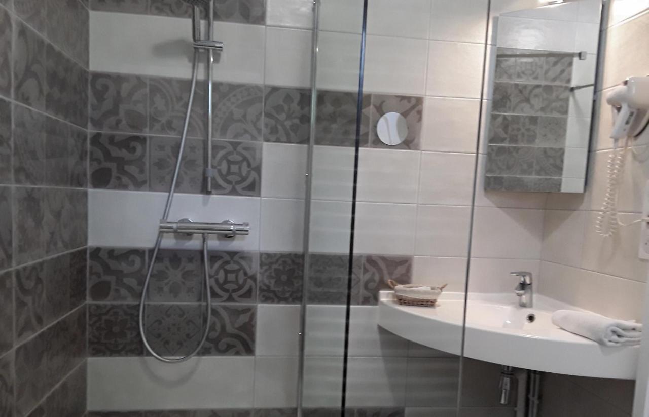 Le Relais Des Tuileries Otel Sereilhac Dış mekan fotoğraf