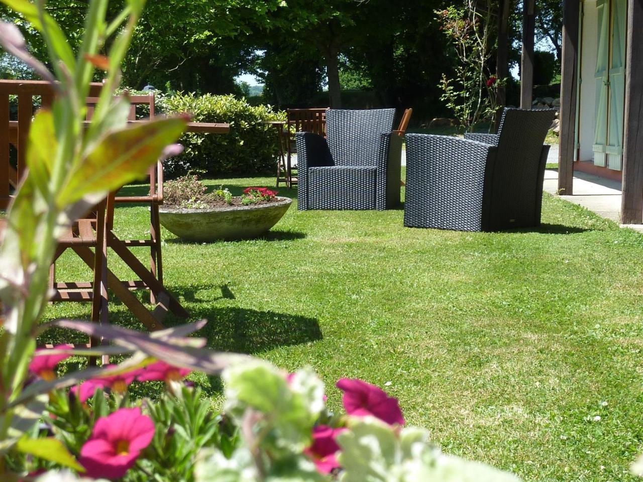 Le Relais Des Tuileries Otel Sereilhac Dış mekan fotoğraf